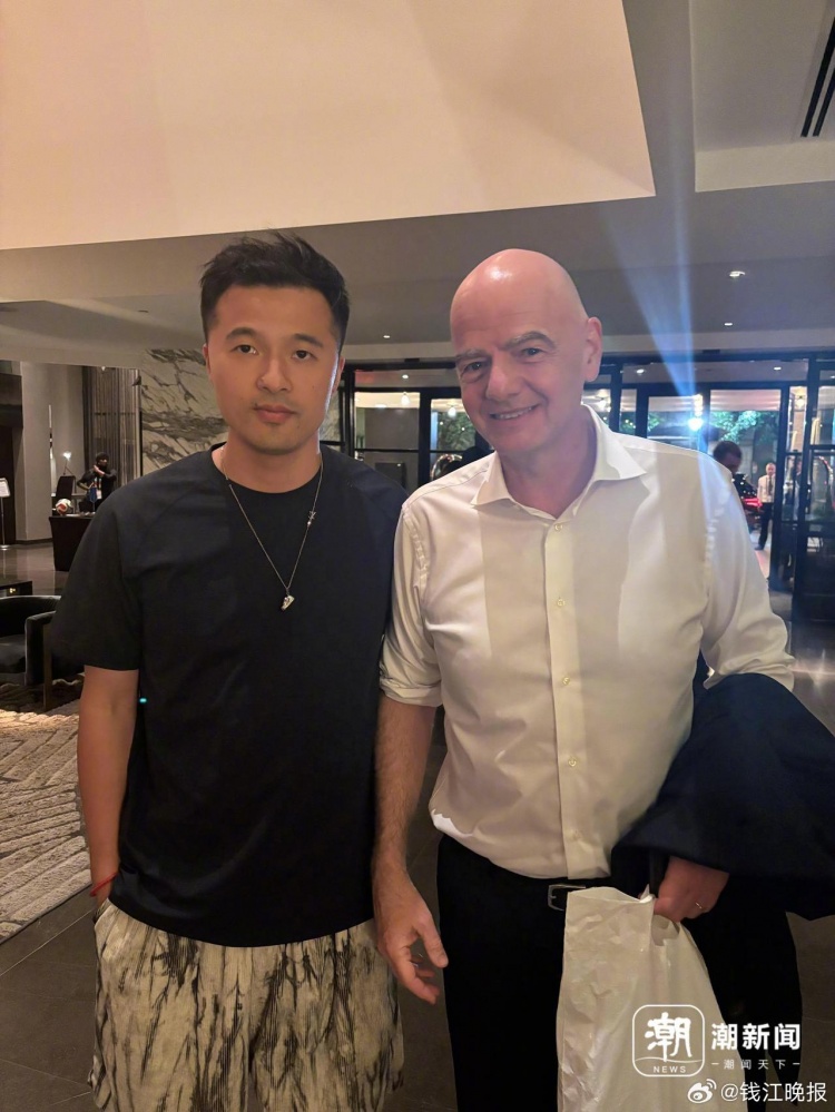 因凡蒂诺休斯顿偶遇中国记者:祝中国队未来好运